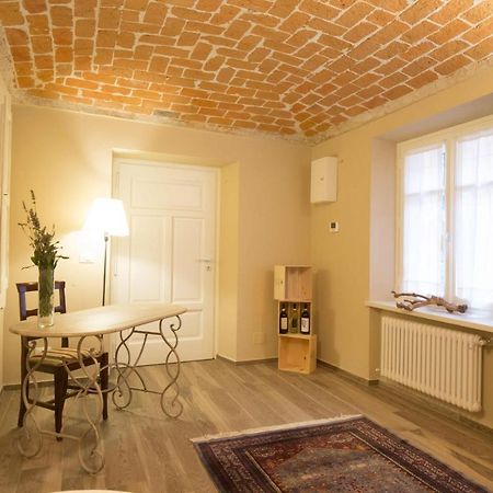 Bed and Breakfast Dimora Della Rocca Костільйоле-д'Асті Екстер'єр фото