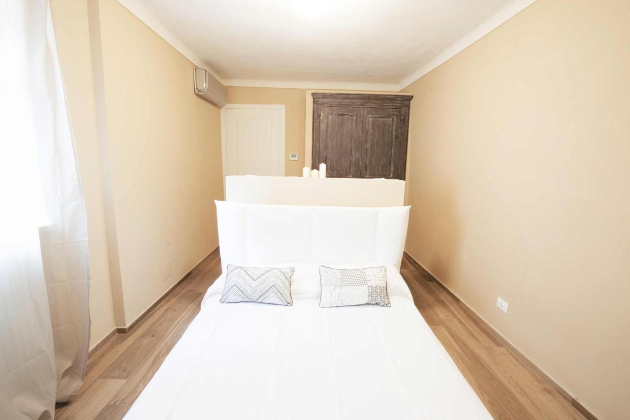 Bed and Breakfast Dimora Della Rocca Костільйоле-д'Асті Екстер'єр фото