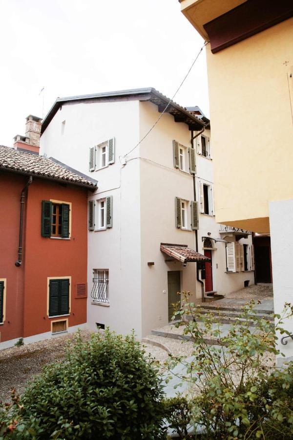 Bed and Breakfast Dimora Della Rocca Костільйоле-д'Асті Екстер'єр фото